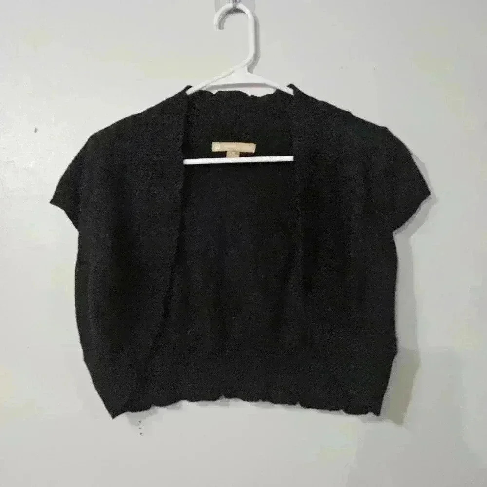 Limited edition scallop hem shrug!